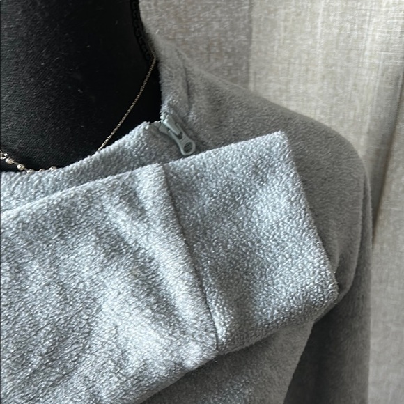 Old Navy Gray Crewneck Sweater Soft Cotton Blend - Picture 5 of 5